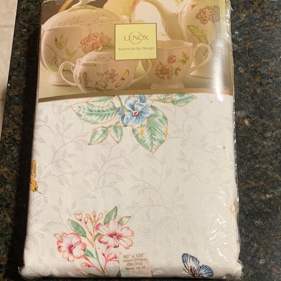 Lenox Other - Lenox  Butterfly Meadow Tablecloth with Floral Accents
